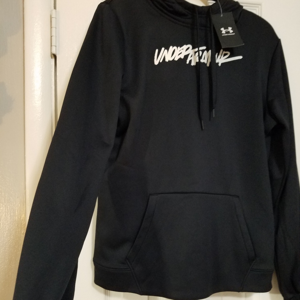 Under Armour🌹 sweater Size S
